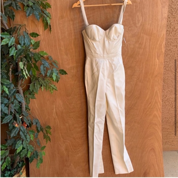 House of cb white jumpsuit - Picture 3 of 4